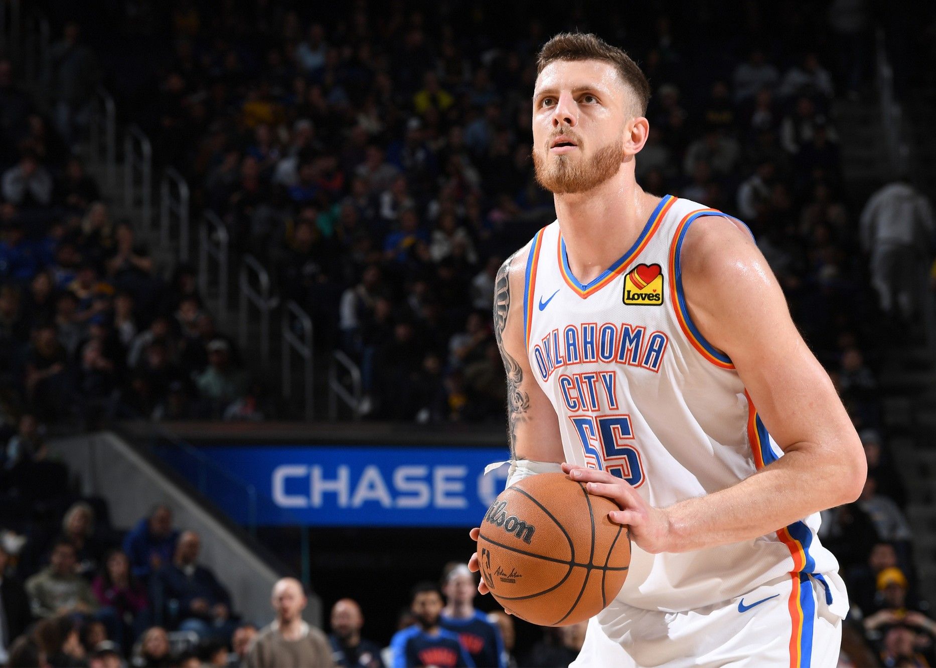 新葡萄8883AMG-哈滕：全队只有卡鲁索会开香槟，我们办了一个差劲的香槟派对