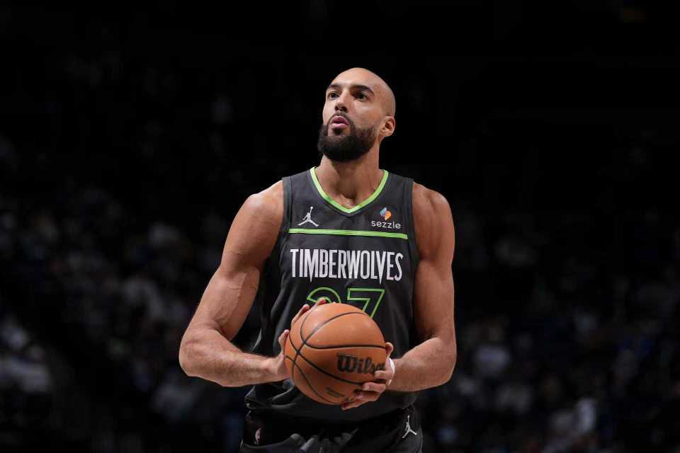 新葡萄8883AMG-库里华子缺席！森林狼大胜勇士终结5连败升前六 戈贝尔15+17