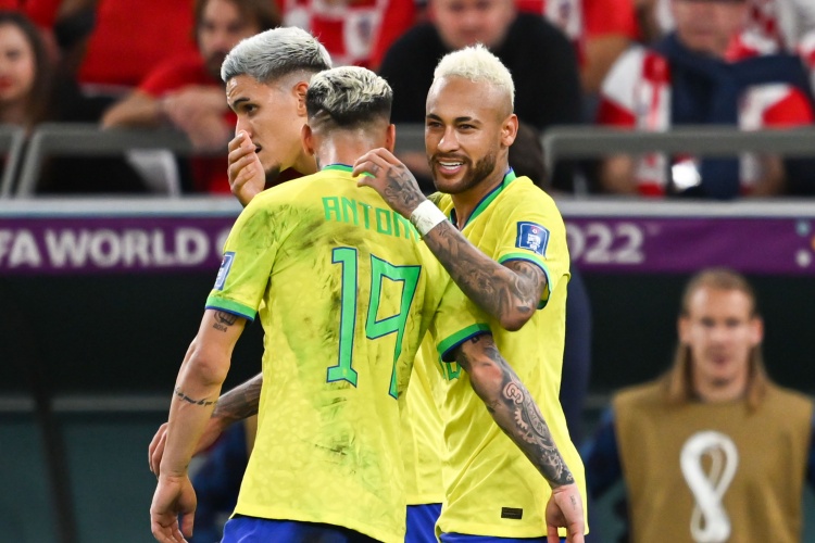 前巴西国脚：内马尔不能稳定地出场比赛，没有资格被国家队征召